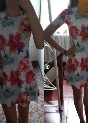 Платье в цветочный принт