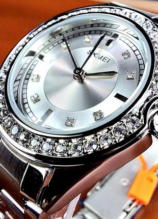 Женские классические наручные стрелочные часы с металлическим браслетом skmei 1534 sisi