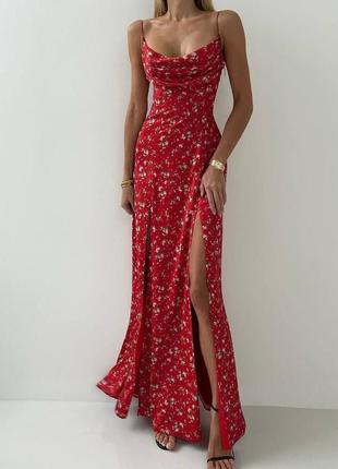 Неймовірна сукня довга з квітковим принтом по фігурі на тонких бретельках з декольте розрізами5 фото