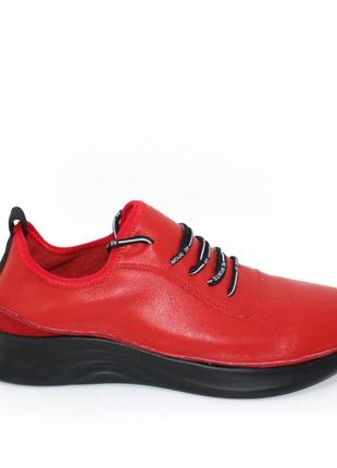 Комфортные повседневные красные кроссовки из натуральной кожи3 фото
