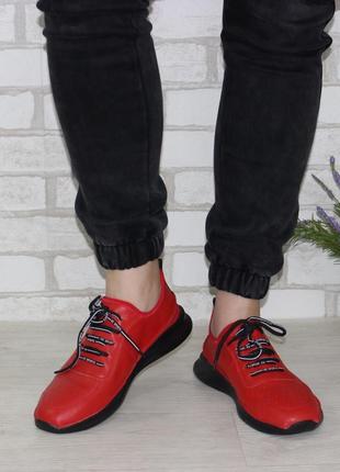 Комфортные повседневные красные кроссовки из натуральной кожи10 фото