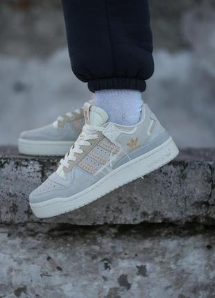 Женские стильные удобные спорт стиль кроссовки кеды адедас adidas forum 84 low “off white” grey beige