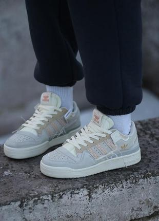 Женские стильные удобные спорт стиль кроссовки кеды адедас adidas forum 84 low “off white” grey beige2 фото