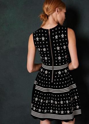 Жаккардовое эластичной черное платье с принтом звёзд 🔹ted baker🔹 lallyo star(размер 32-34)2 фото