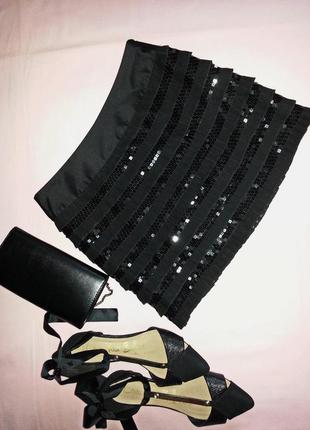 Розпада! класна спідниця, багатошарове плісирування й паетки