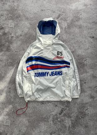 Tommy hilfiger windbreaker