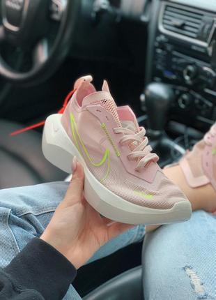 Жіночі кросівки!