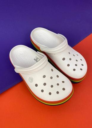 Стильные женские кроксы платформа crocs crocband platform rainbow 🌈