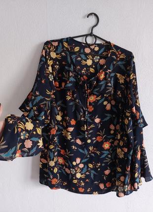 Милая шифоновая блуза с рюшами в цветочный принт