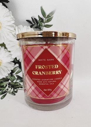 Свічка frosted cranberry від bath and body works2 фото