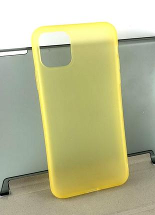 Чехол на iphone 11 pro max накладка latex бампер противоударный силиконовый желтый