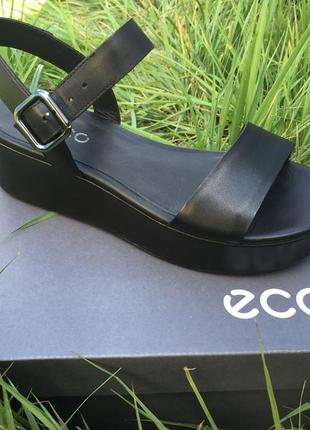 Жіночі босоніжки ecco plateau sandal 209013 010011 фото