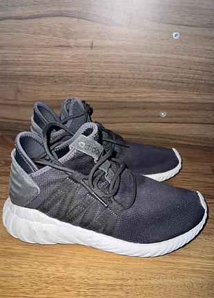 Кроссовки adidas черные белая подошва