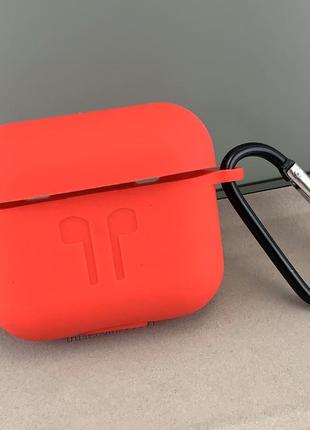 Чехол для airpods 3 silicone case з карабіном червоний силіконовий матовий