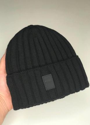 Чоловіча шапка hugo boss на флісі чорна в'язана зимова тепла біні хуго бос з підворотом акрил 50-62 см