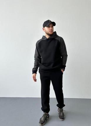 Чоловічий зимовий спортивний костюм з капюшоном чорный комплект худі та штани з начосом (b)