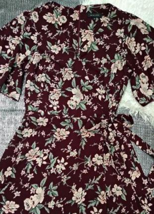 Оригинальное цветочное платье на запах2 фото