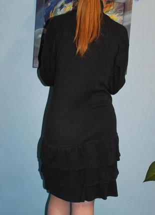 Черное прямое платье с рюшами из легкого трикотажа2 фото