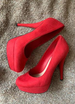 Красные туфли t.taccardi