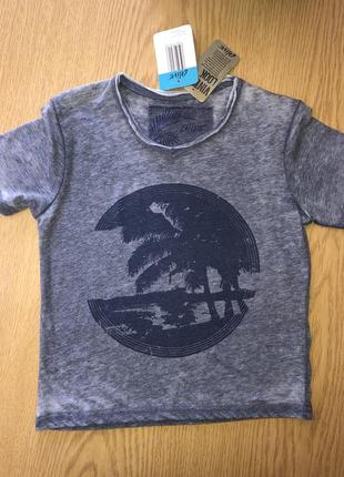 Футболка alive