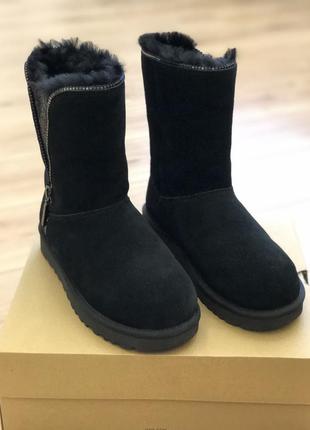 Ugg  classic zip boot 1103764. цвет black. размер 8 us1 фото