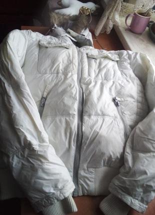 Белая теплая куртка германия синтепон2 фото