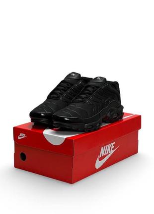 Чоловічі кросівки nike air max plus all black