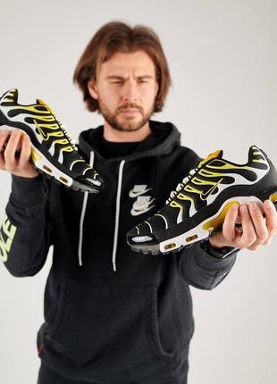 Чоловічі кросівки nike air max plus all black yellow white2 фото