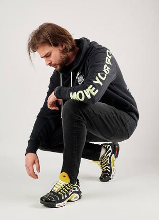 Чоловічі кросівки nike air max plus all black yellow white4 фото