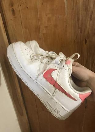 Белые кеды найк nike air force love for all