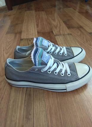 Converse з різнокольоровими язичками р38