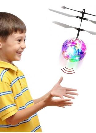 Летающий шар вертолет flying ball jm-888 с подсветкой и сенсорным управлением для детей прозрачный