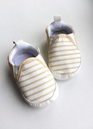 Мокасины, пинетки, первая обувь для малыша4 фото