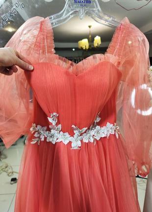 Вечернее платье кораллового цвета на корсете пышное с рукавами бохо -70%3 фото