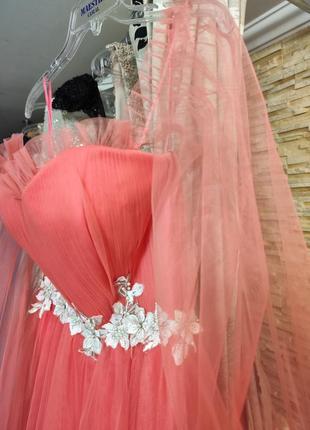 Вечернее платье кораллового цвета на корсете пышное с рукавами бохо -70%7 фото
