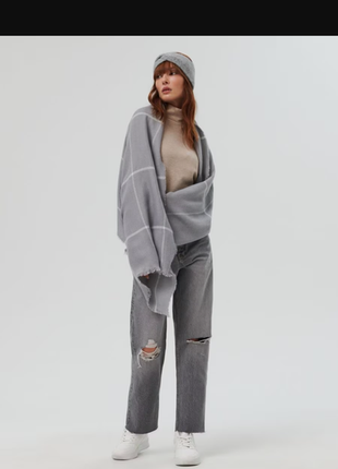 Теплый шарф серого цвета теплый платок