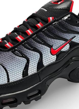 Nike air max plus black gradient red hot sale