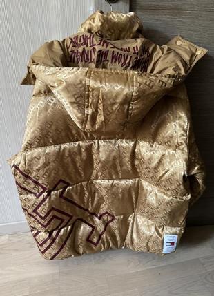 Пуховая куртка tommy hilfiger с монограммой р. м4 фото