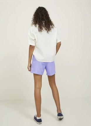 Женские шорты фиолетовые лиловые с карманами средней длинны3 фото
