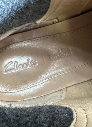 Оригинальные кожаные ботинки челси clarks9 фото