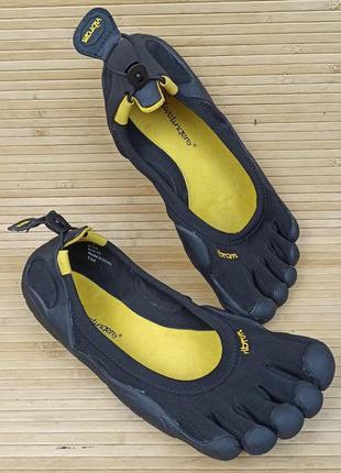 Взуття vibram fivefingers розмір 42 (26,5 см.)