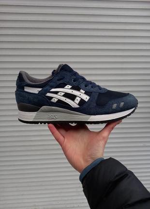 Кроссовки asics