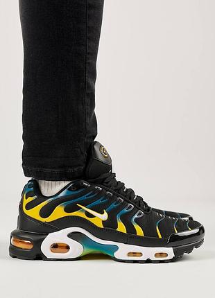 Чоловічі чорні  кросівки на весну в стилі nike air max plus  🆕 найк аир макс1 фото