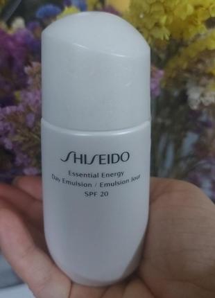 Увлажняющая эмульсия
shiseido essential energy day emulsion spf 202 фото