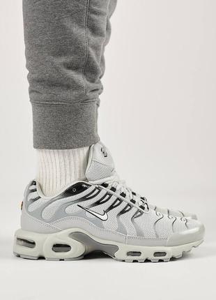 Мужские серые кроссовки на весну в стиле nike air max plus 🆕 найк аир макс