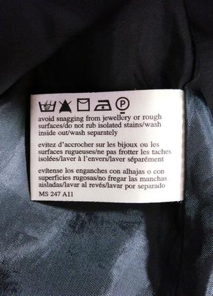 Чорна вельветова спідниця міді з вишивкою відомого бренду laura ashley4 фото