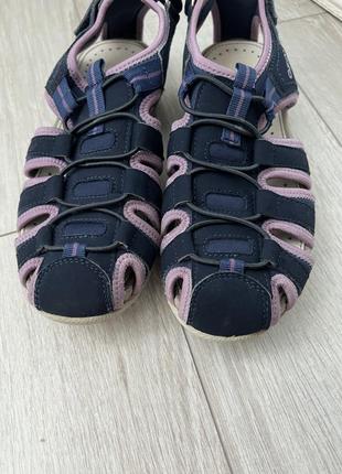 Босоножки с закрытым носком geox тренинговые сандалии для девочки 36р босоножки закрытые на липучках женские4 фото