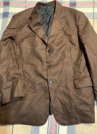 Стильный мужской пиджак