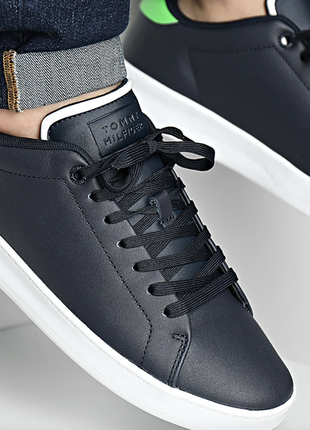 Сникерсы tommy hilfiger р.42