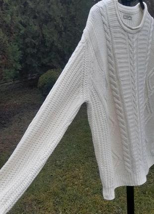 Молочно білий пуловер оверсайх з узорами7 фото